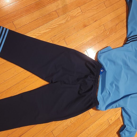 Adidas Originals Outfit - Picture 4 of 4